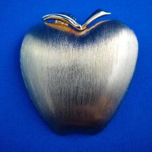 vintage 1980s large gold tone apple pin